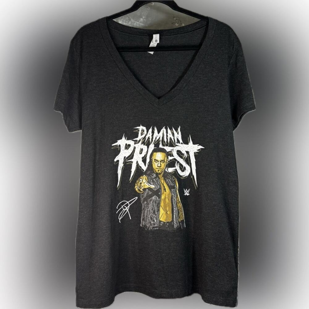 WWE Damian‎ Priest Women’s Black 2XL Graphic T-Shirt V-Neck Dark Heather Gray